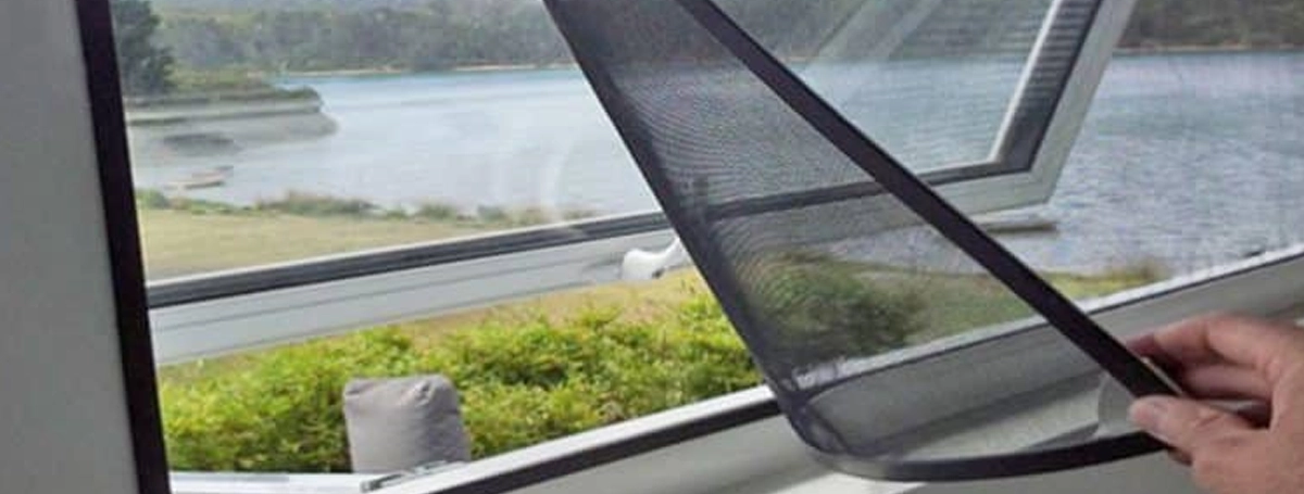 İçe Açılır Sineklik